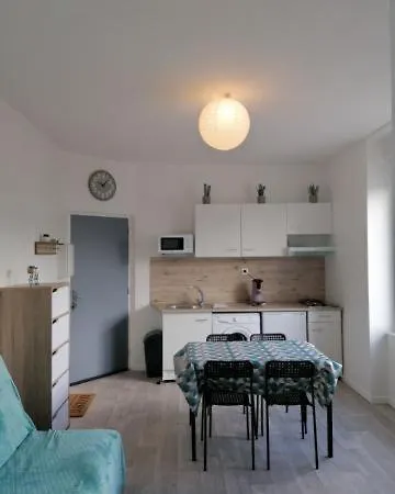 Joli Studio Proche Gare Apartment *